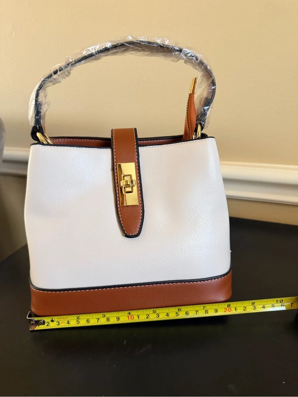 No Label stylish white